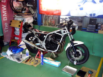 CBR400 点検中2